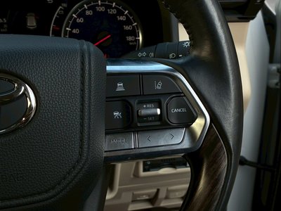 صورة مصغرة 83 لـ 2023 Toyota LAND CRUISER 300