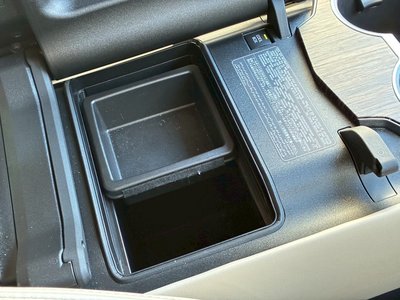 صورة مصغرة 112 لـ 2023 Toyota LAND CRUISER 300