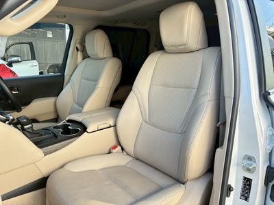 صورة مصغرة 130 لـ 2023 Toyota LAND CRUISER 300