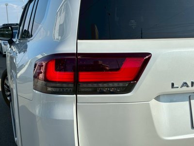 صورة مصغرة 57 لـ 2023 Toyota LAND CRUISER 300