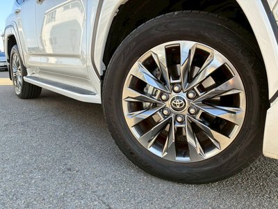 صورة مصغرة 32 لـ 2023 Toyota LAND CRUISER 300