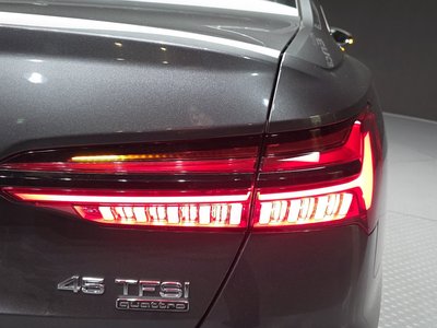 AUDI A6 - 10