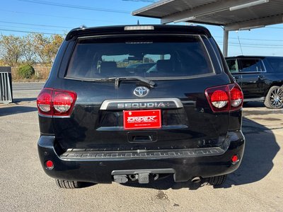 TOYOTA SEQUOIA - 7