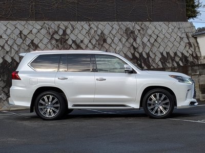 LEXUS LX - 7