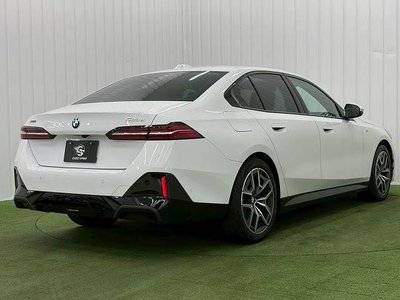 2024 BMW 5 SERIES SEDAN 缩略图 16