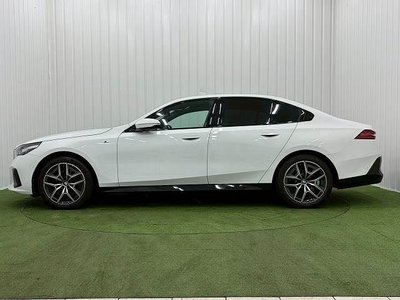 2024 BMW 5 SERIES SEDAN 缩略图 14