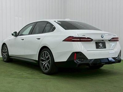 2024 BMW 5 SERIES SEDAN 缩略图 17