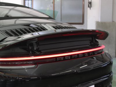 PORSCHE 911 CABRIOLET - 10