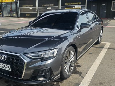 AUDI A8 - 1