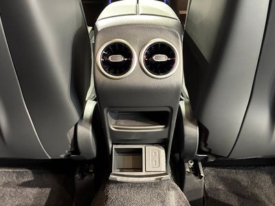 صورة مصغرة 36 لـ 2025 Mercedes-BENZ GLA AMG