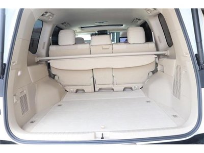2022 Toyota LAND CRUISER 300 — миниатюра 18