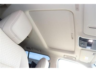 2022 Toyota LAND CRUISER 300 — миниатюра 23