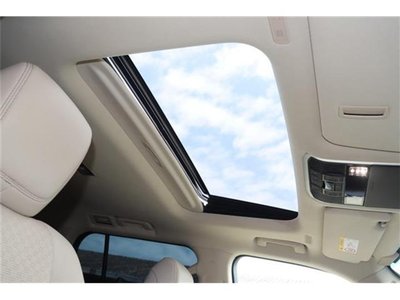 2022 Toyota LAND CRUISER 300 — миниатюра 22