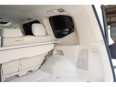 2022 Toyota LAND CRUISER 300 — миниатюра 20