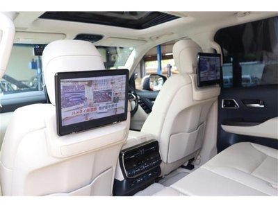 2022 Toyota LAND CRUISER 300 — миниатюра 14