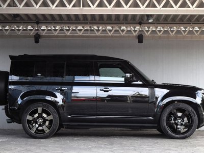 LAND ROVER DEFENDER - 9