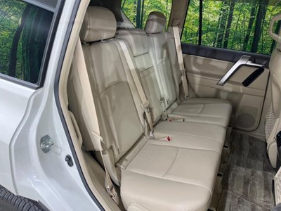 TOYOTA LAND CRUISER PRADO - 8