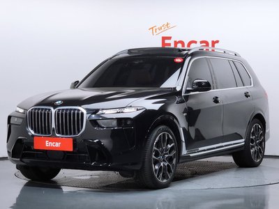 2025 BMW X7 照片 1
