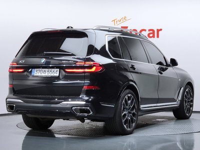 2025 BMW X7 照片 3