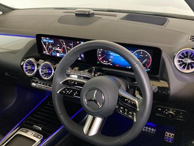 MERCEDES-BENZ GLA - 7
