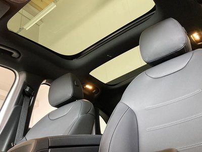 MERCEDES-BENZ GLA - 10