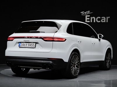 صورة 2 لـ 2020 Porsche CAYENNE