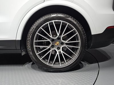 صورة 8 لـ 2020 Porsche CAYENNE
