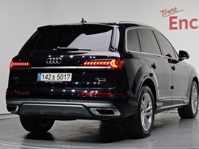 AUDI Q7 - 2