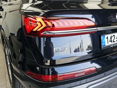 AUDI Q7 - 10