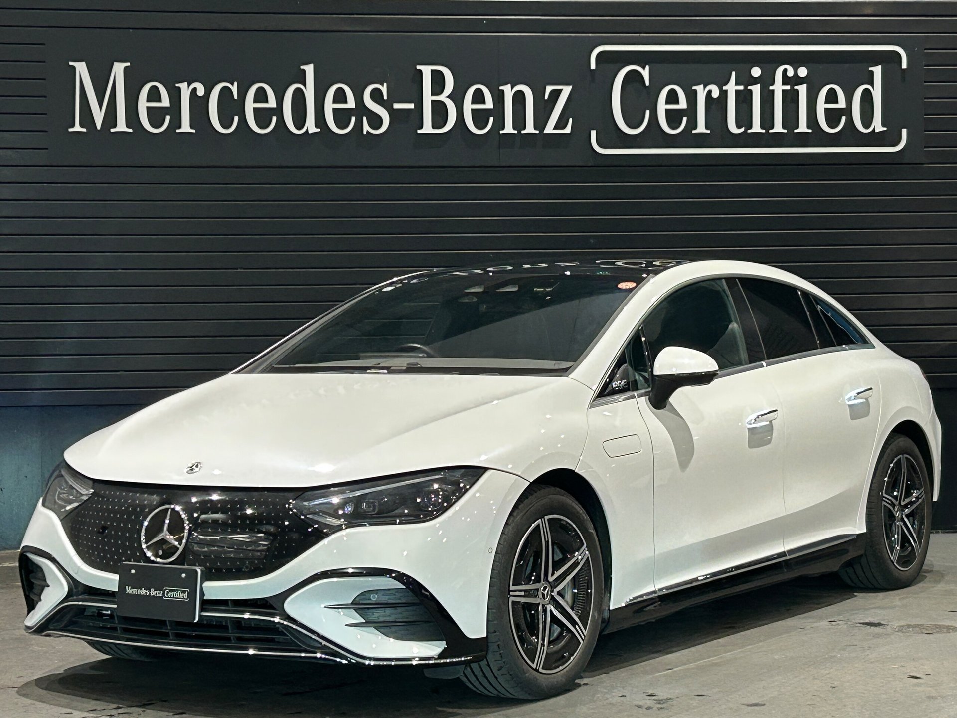 MERCEDES-BENZ EQE - View 1