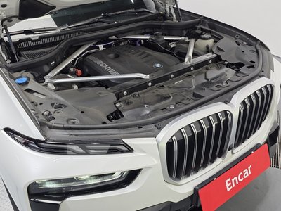 BMW X7 - 7