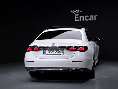 صورة 3 لـ 2024 Mercedes-BENZ E-CLASS