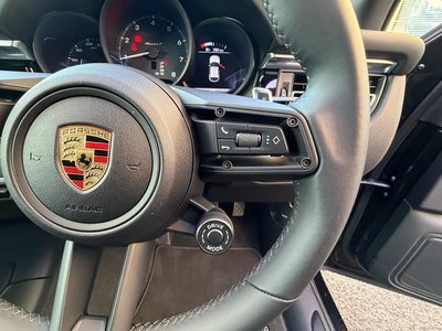 2022 Porsche MACAN thumbnail 15