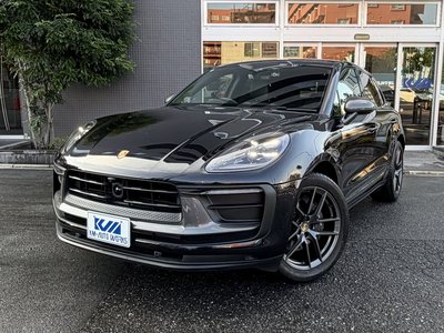 2022 Porsche MACAN photo 1