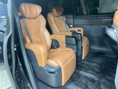 صورة 9 لـ 2023 Toyota VELLFIRE