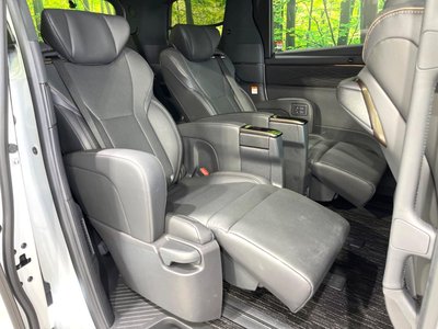 2023 TOYOTA ALPHARD photo 9
