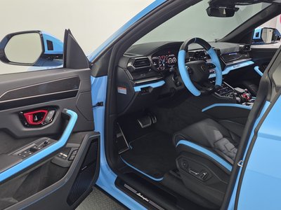 2026 Lamborghini URUS photo 10