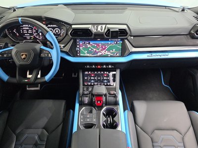 2026 Lamborghini URUS photo 5