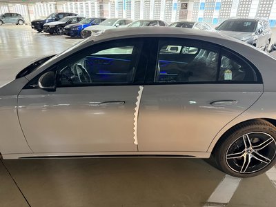 MERCEDES-BENZ E-CLASS - 8