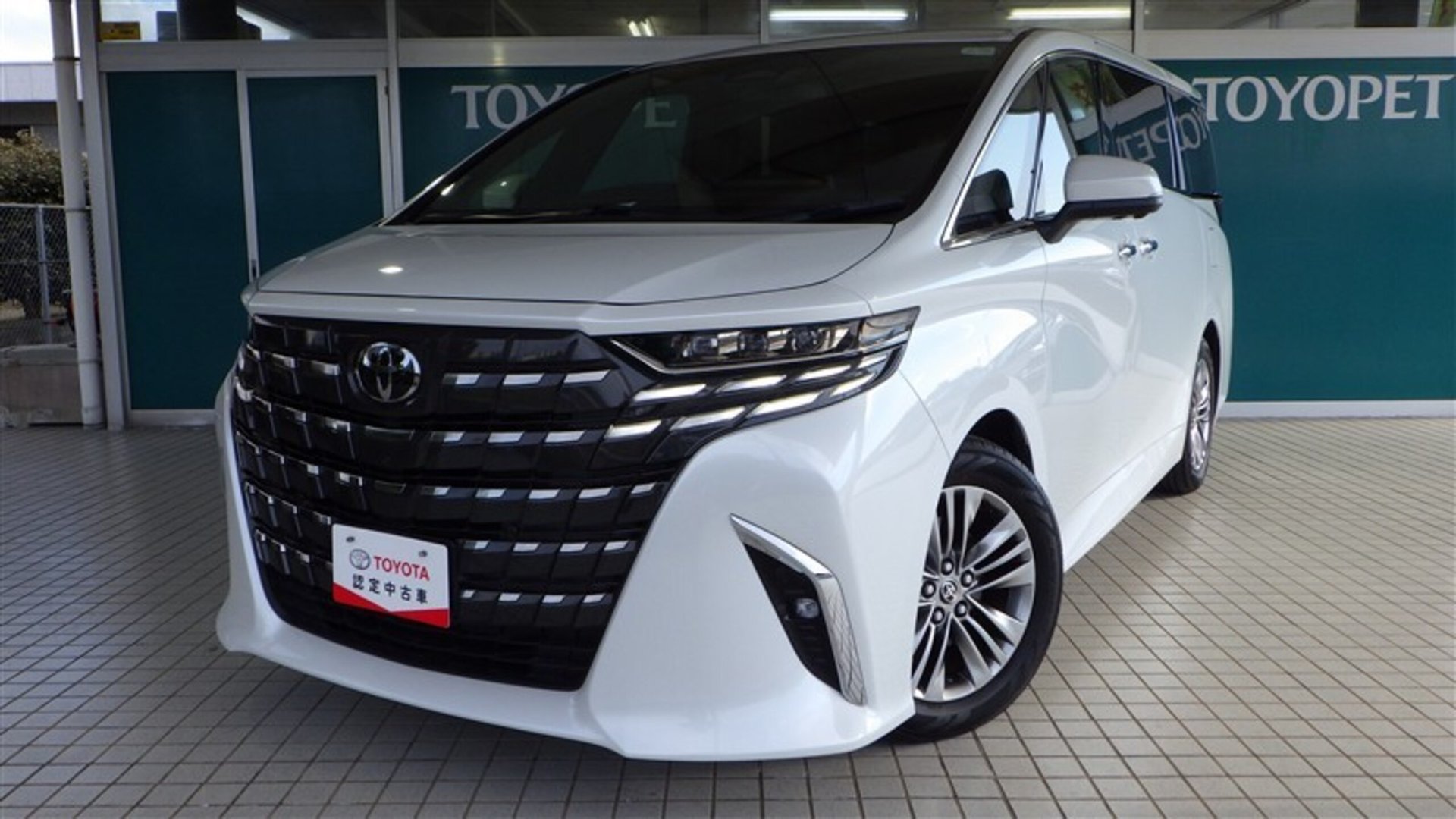 TOYOTA ALPHARD - View 1