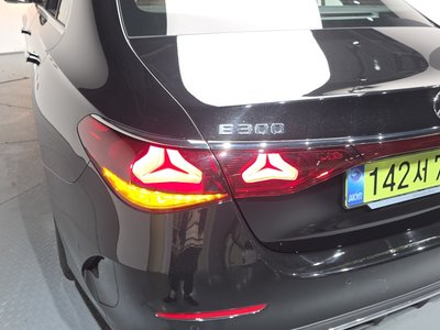 2025 Mercedes-BENZ E-CLASS 照片 10