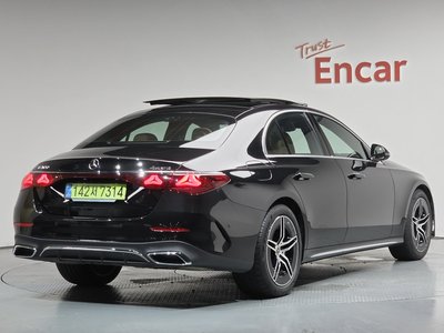 2025 Mercedes-BENZ E-CLASS 照片 2