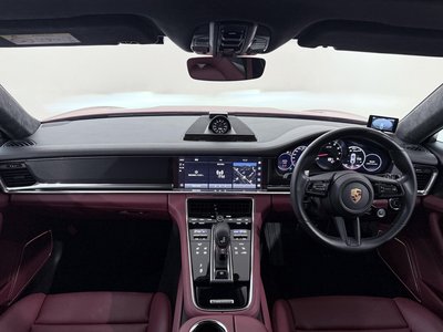 PORSCHE PANAMERA - 3