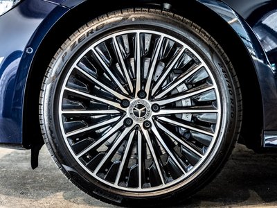 MERCEDES-BENZ E-CLASS - 10