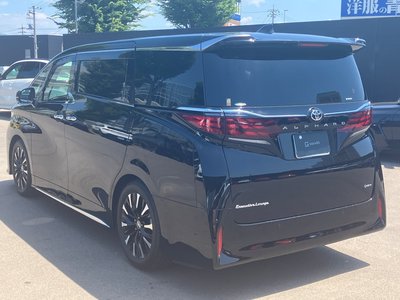 2023 Toyota ALPHARD — фото 2