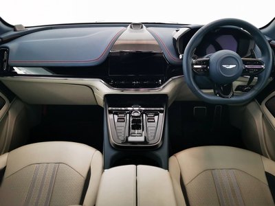 صورة 4 لـ 2024 Aston Martin DBX