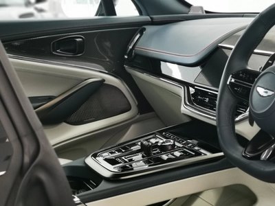 صورة 10 لـ 2024 Aston Martin DBX
