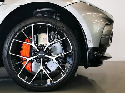 صورة 5 لـ 2024 Aston Martin DBX