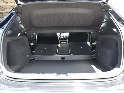 MERCEDES-BENZ GLA - 10