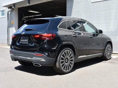 MERCEDES-BENZ GLA - 7